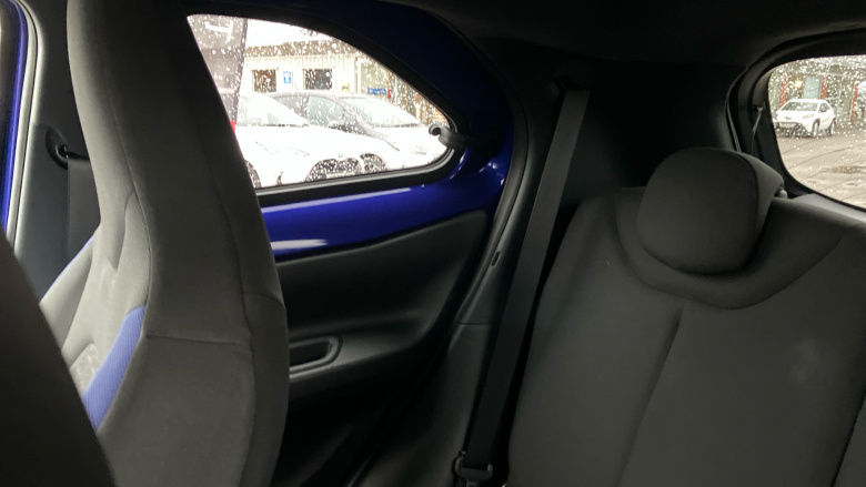 Toyota Aygo X 1.0 VVT-i Edge 5dr Petrol Hatchback